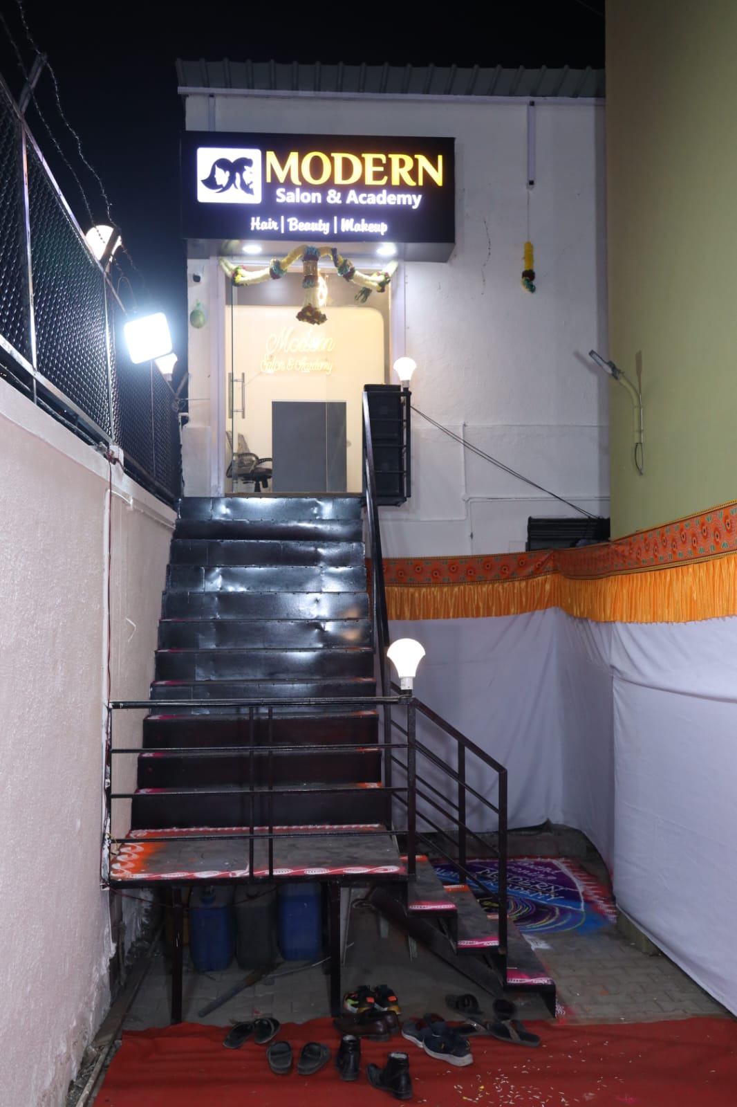 Modern Salon Sinhagad Road Academy