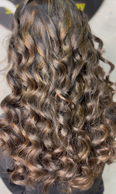 Modern hair styling - style 6